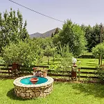 2 Bedroom Awesome In Homer-lokve Casa vacanze
